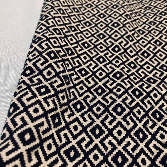 Banana Republic Hampton Fit Petite Patterned Jacquard like Fabric Pants, SZ 8P - Picture 4 of 8